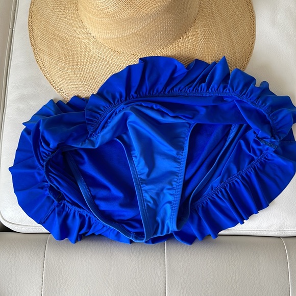 2/$20 Kenneth Cole Swim bottom sz M - Picture 2 of 3